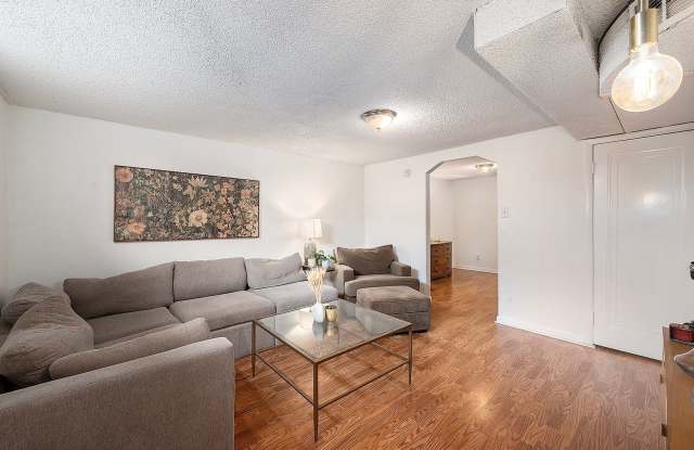 2 Bedroom, 1 Bath Garden Level Unit in Park Hill