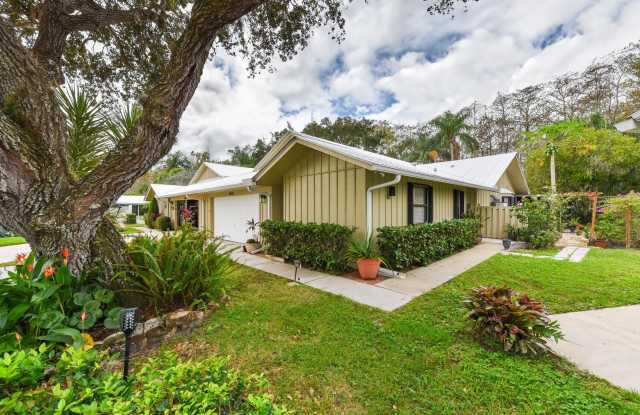 13182 SE Crooked Stick Lane