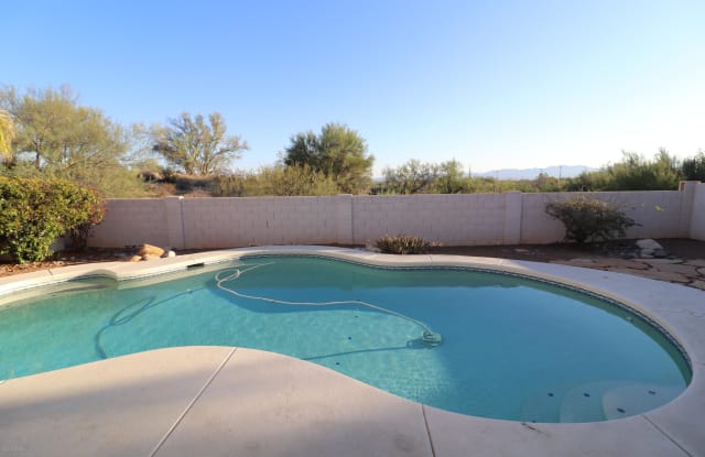 2057 W Three Oaks Drive - 2057 West Three Oaks Drive, Oro Valley, AZ 85737