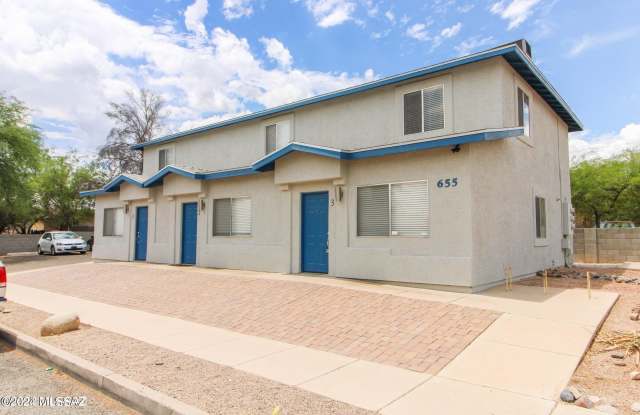 655 E Drachman Street unit: 3