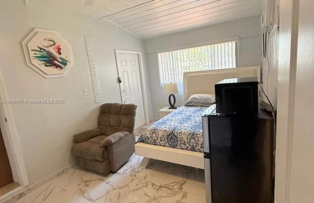 Photo of 7643 Miramar Pkwy