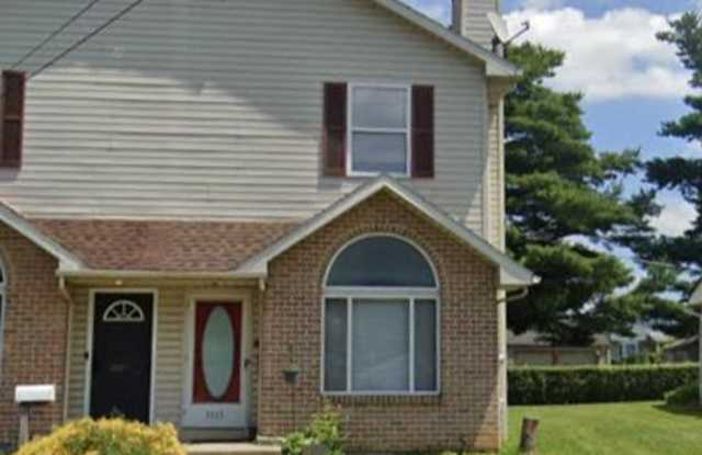 1015 N Kearney St