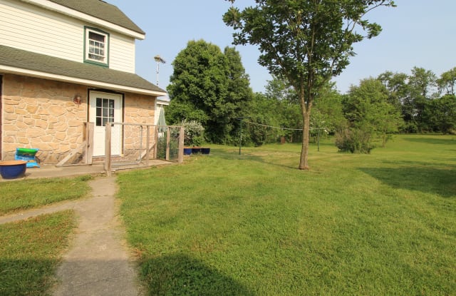 429 Buck Rd Apt A - 429 Buck Road, Lancaster County, PA 17566