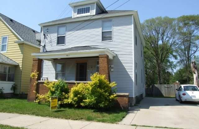 927 Crosby St NW # 2