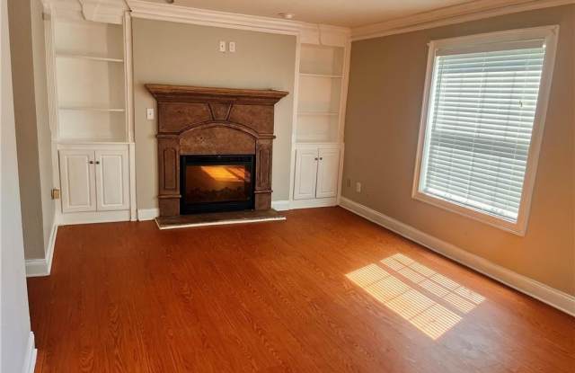 4430 Tilly Mill Rd unit: 104