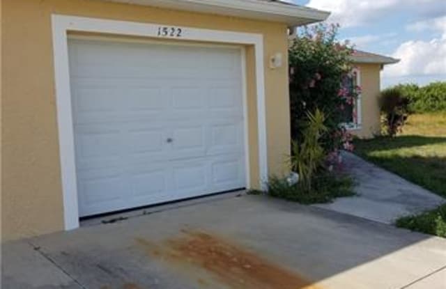 1522 Hank AVE - 1522 Hank Ave, Lehigh Acres, FL 33973