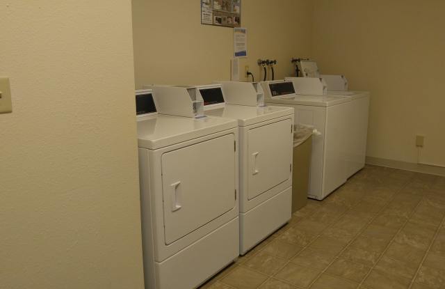 Albany Court Apartments 55+