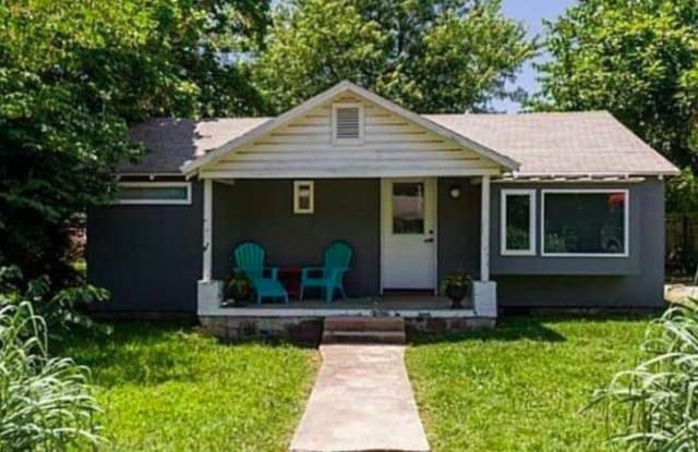 1321 South Washington Avenue - 1321 South Washington Avenue, Fayetteville, AR 72701