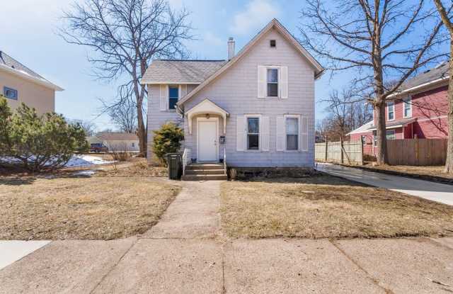 Photo of 709 Iowa Street