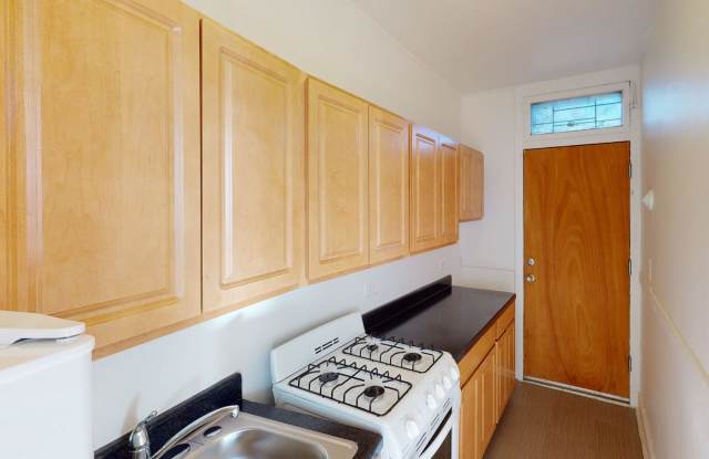 5457-5459 S. Blackstone Avenue