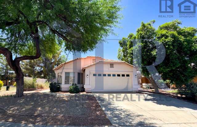 Photo of 5251 W Pontiac Dr