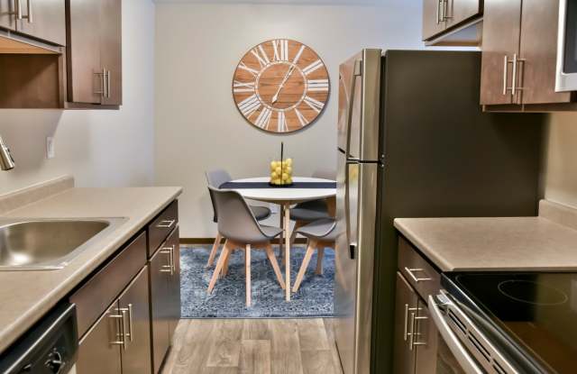 Photo of Oakdale Apartments of West St. Paul