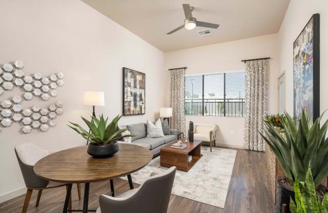 NOVO Broadway Apartments