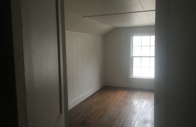 Kings Wood * Lawn Maintenance  Water Included*