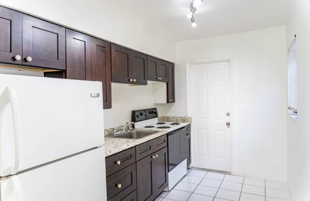 717 SW 13 Ave - 4
