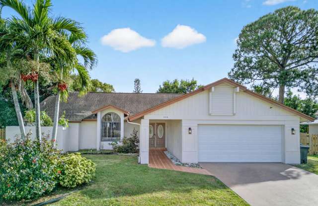 566 SE Damask Avenue