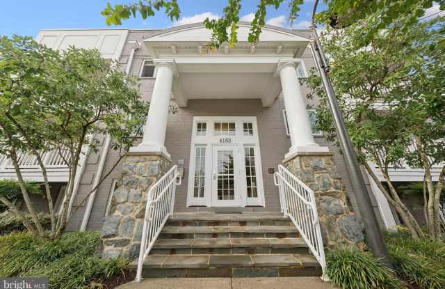 4163 S FOUR MILE RUN Drive unit: 204