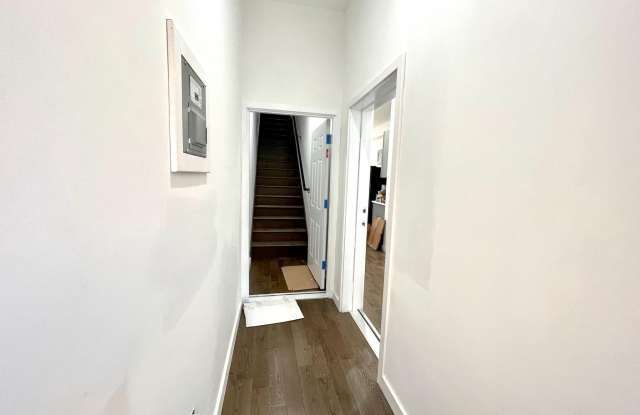 Photo of 1134 MOUNT VERNON Street unit: 1