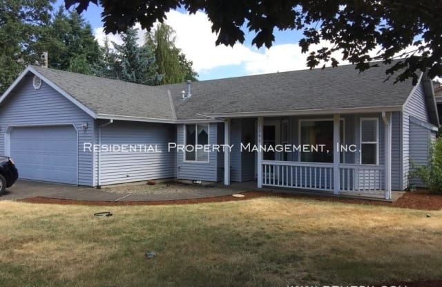 1380 Cornell Ave - 1380 Cornell Avenue, Gladstone, OR 97027