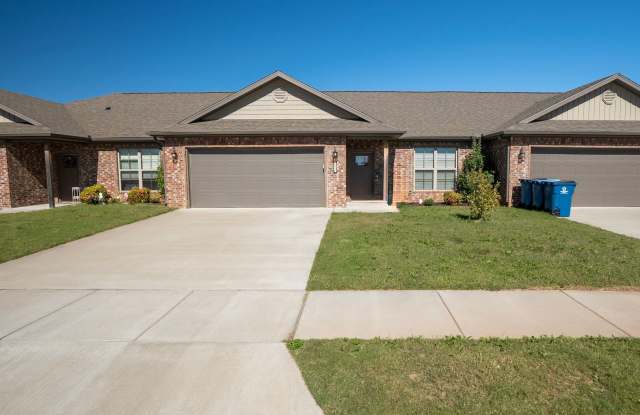 3 bed/2 bath Home in Pea Ridge