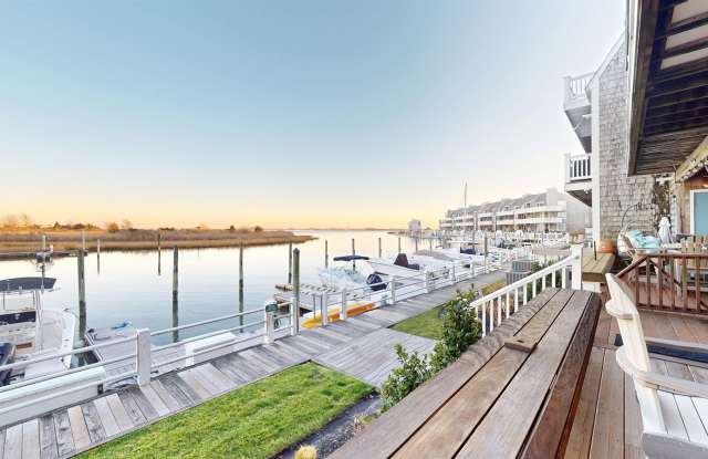 Photo of 1015 Harbour Cv Cv