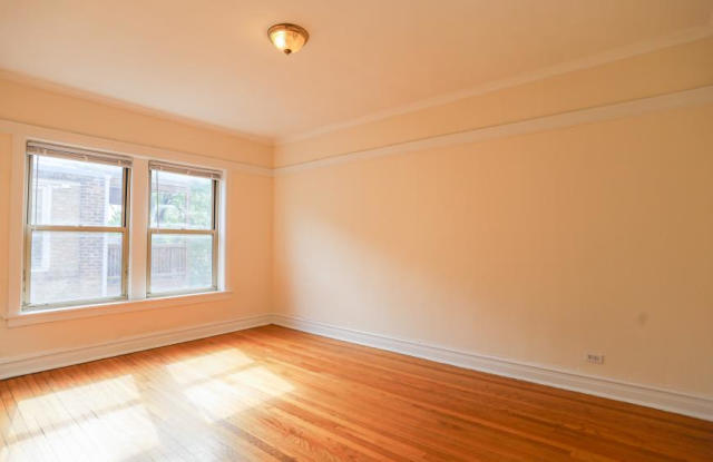 3349 West Ainslie