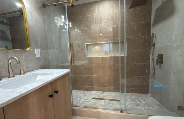 114 South Emerald Place