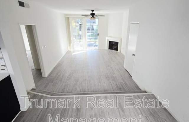 Photo of 475 E Orange Grove