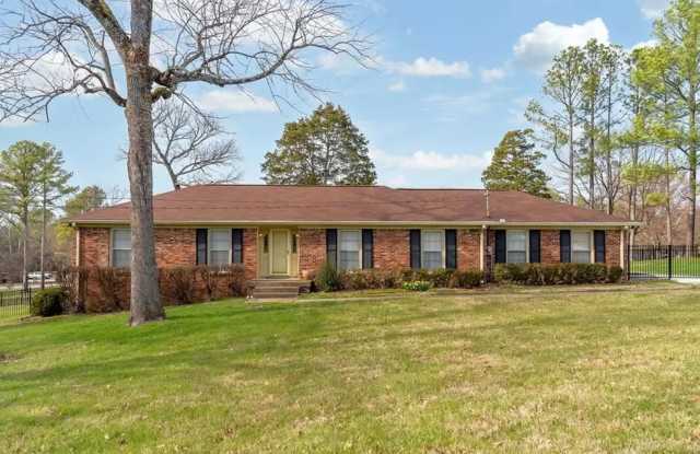 Charming Home in Franklin - 1320 Shepherd Drive, Williamson County, TN 37069