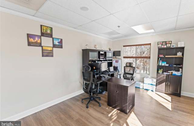 9420 FORESTWOOD Lane unit: 203