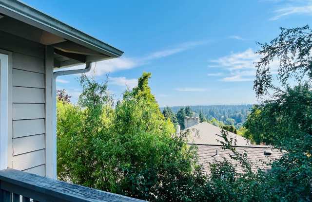 Stunning Home for Rent in Kirkland – Spacious  Modern Living