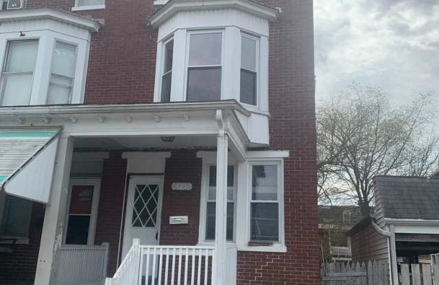 528 Wallace Street
