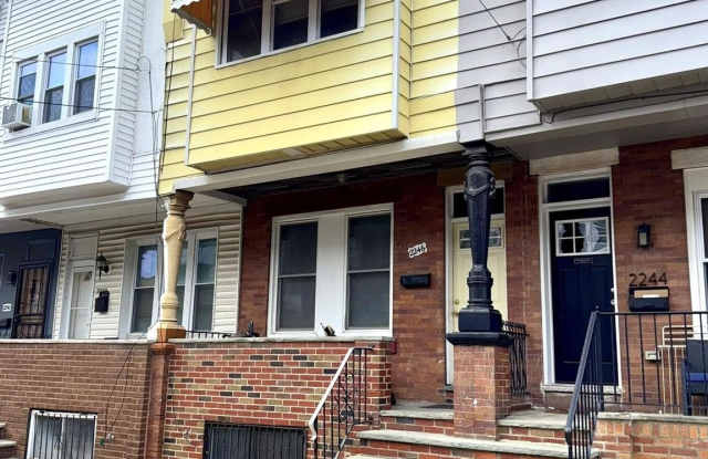 Photo of 2246 S BUCKNELL Street