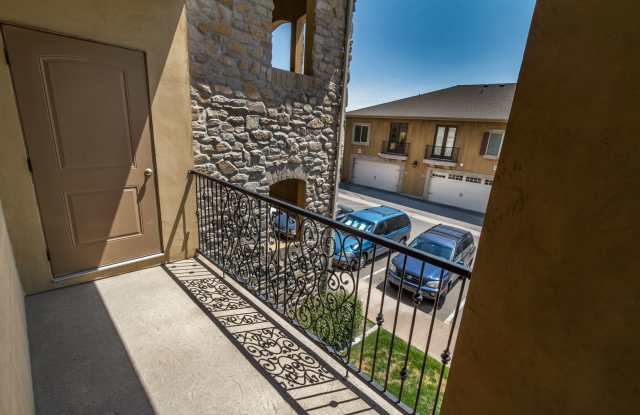 Italian Villages | 3- Bedroom Naples