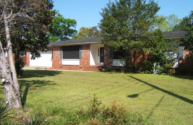 7400 Tippin Ave - 7400 Tippin Avenue, Pensacola, FL 32504