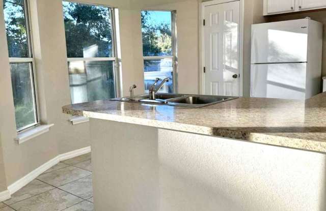 Updated 3/2 Home In SE Ocala