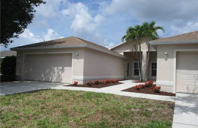4330 SW 7th Place
