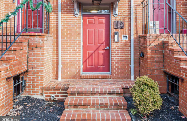 534 COLECROFT COURT - 534 Colecroft Court, Alexandria, VA 22314