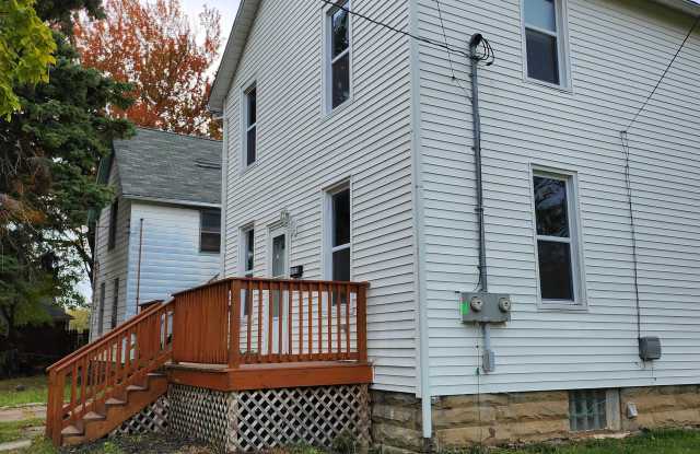 1215 West 22nd Street - 1