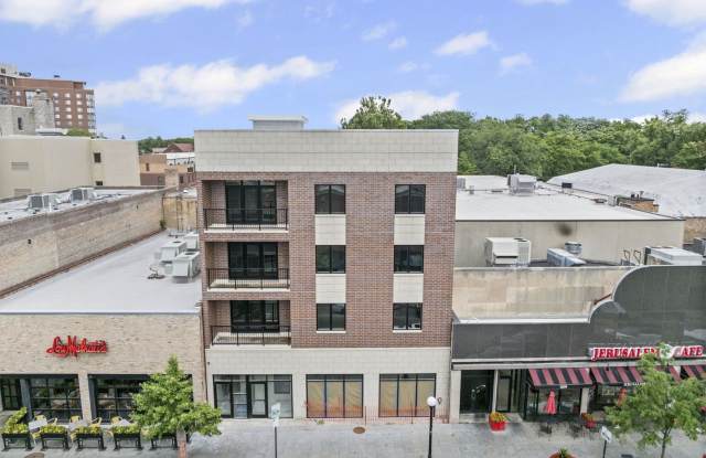 Photo of 1036 Lake Street