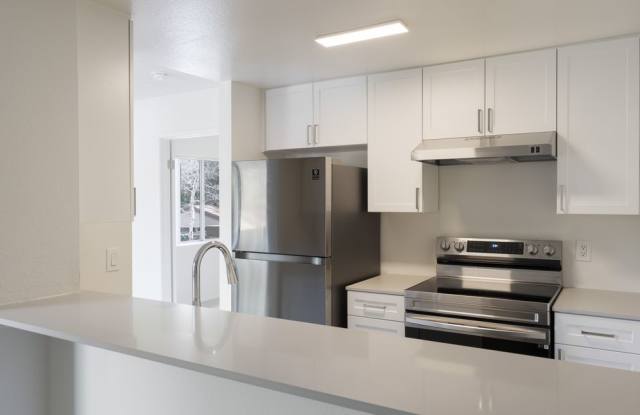 Photo of Eaves Mission Viejo