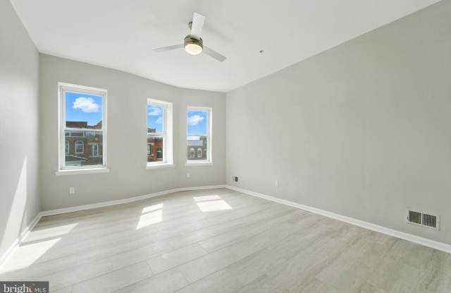 Photo of 2100 HOMEWOOD Avenue unit: 2