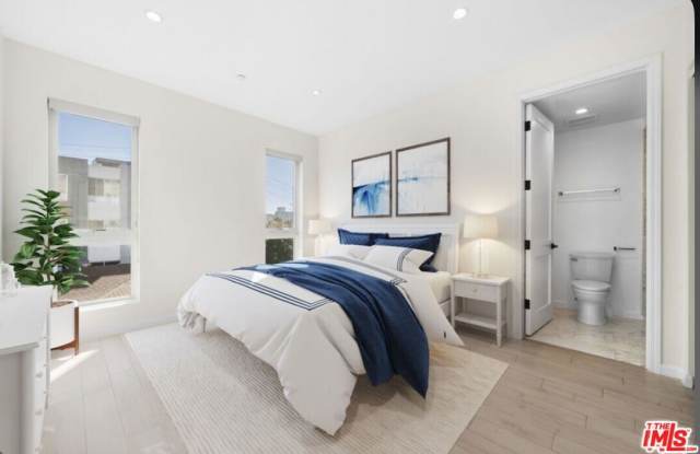 1654 Greenfield Ave unit: 301