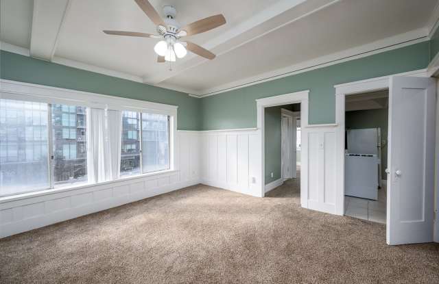 Spacious 1 Bed 1 Bath with Balboa Park Views