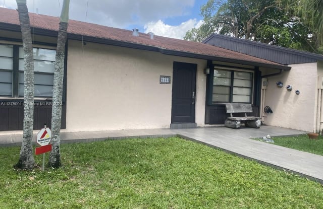 4444 SW 136th Pl - 4444 Southwest 136th Place, Kendale Lakes, FL 33175