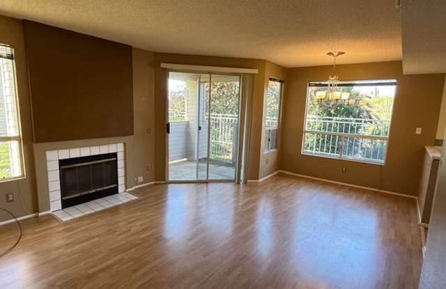 2-Bedroom, 2-Bathroom Ground Level Condo in Hercules