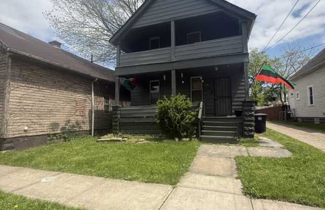 4067 East 57th Street - Upstairs