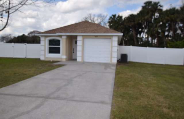 3 Bedroom, 2 Bath Single Family Home For Rent at 2605 Daffadil Terrace Sanford, Fl, 32771