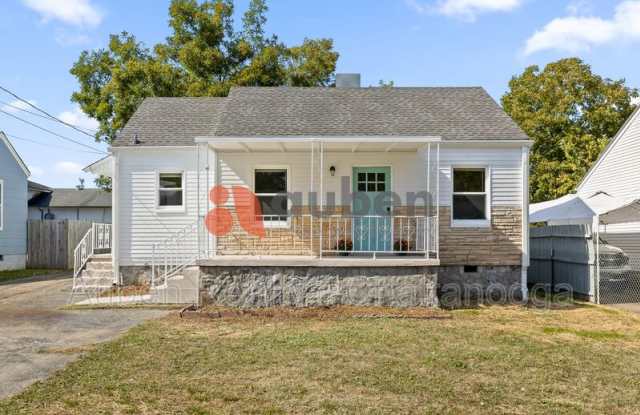 1405 Sunnyfield Lane