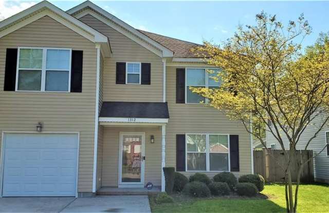 1312 Myrtle Lane - 1312 Myrtle Avenue, Chesapeake, VA 23325